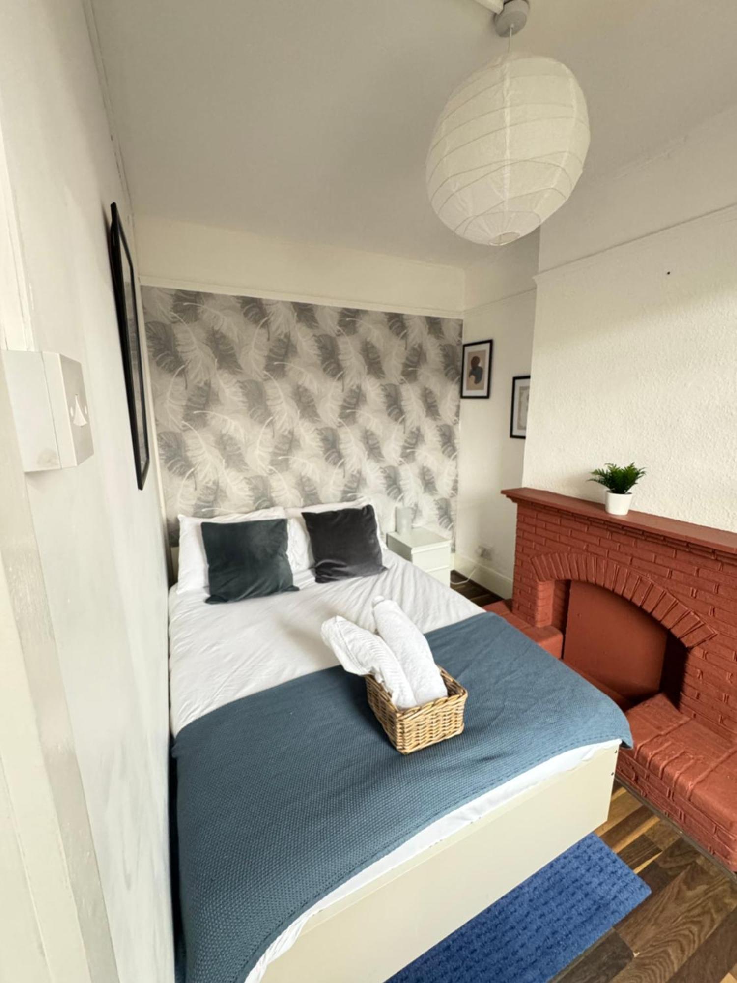 2 Bed Apt Sofa Bed Up To 6 London Luaran gambar