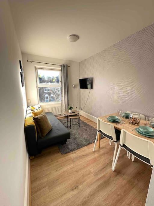 2 Bed Apt Sofa Bed Up To 6 London Luaran gambar